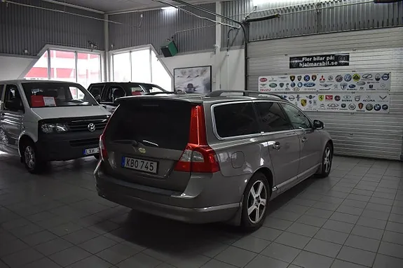 Volvo V70 2010 photo 3
