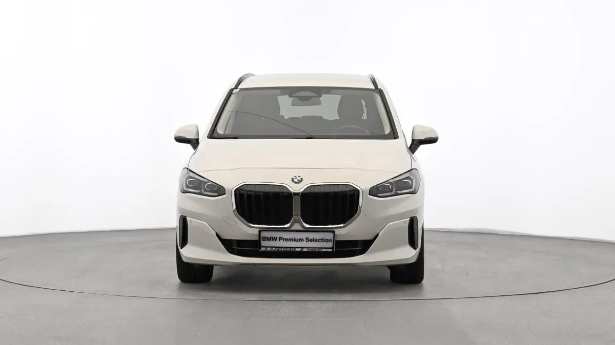 BMW 2 Series 2023 photo 2