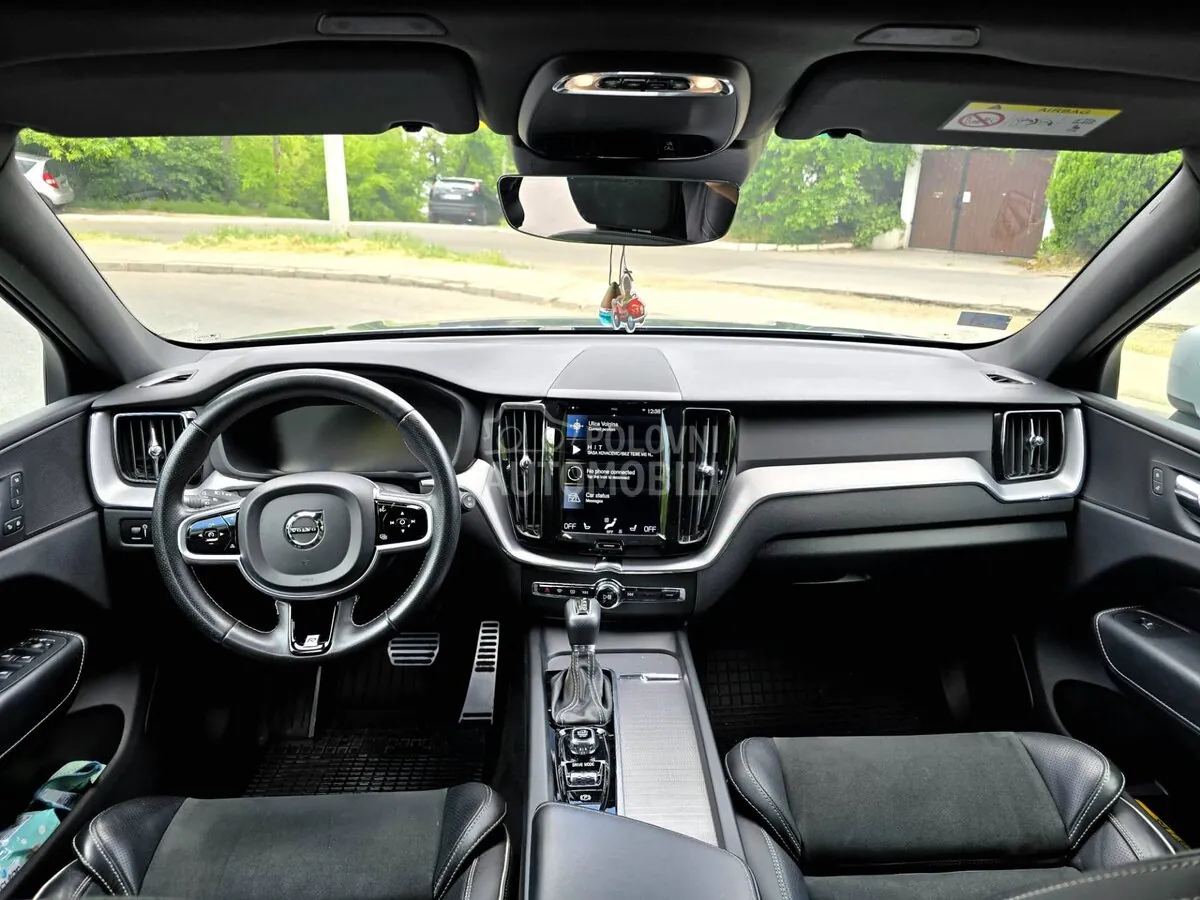 Volvo Xc60 2018 photo 4