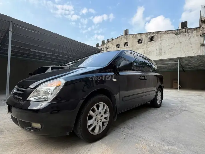 Kia Carnival 2009 photo 4