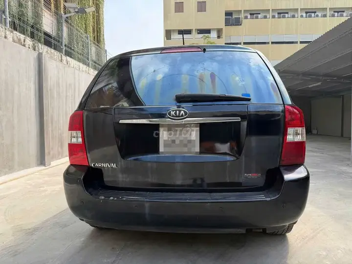 Kia Carnival 2009 photo 5