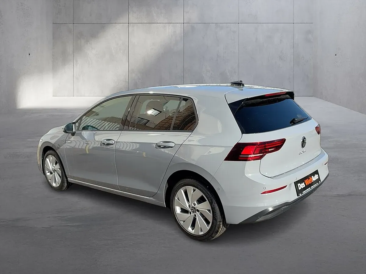 Volkswagen Golf 2026 photo 3