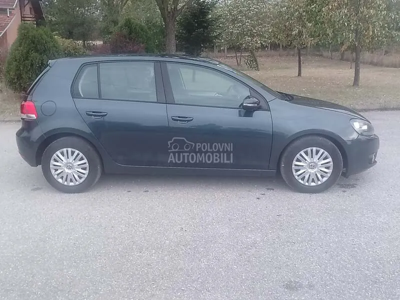 Volkswagen Golf 2011 photo 2