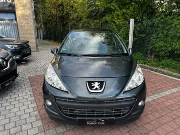 Peugeot 207 2012 photo 3