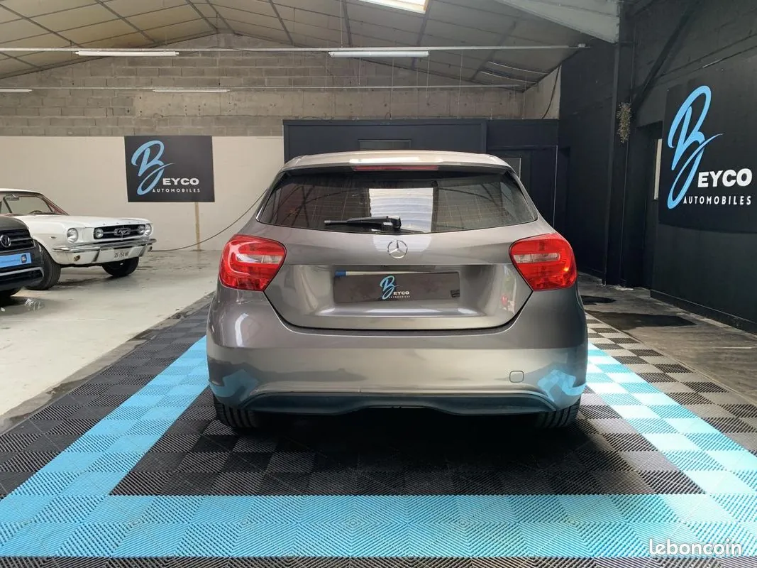 Mercedes-Benz A-Class 2016 photo 5