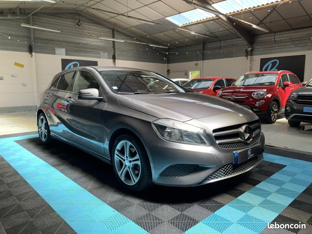 Mercedes-Benz A-Class 2016 photo 3