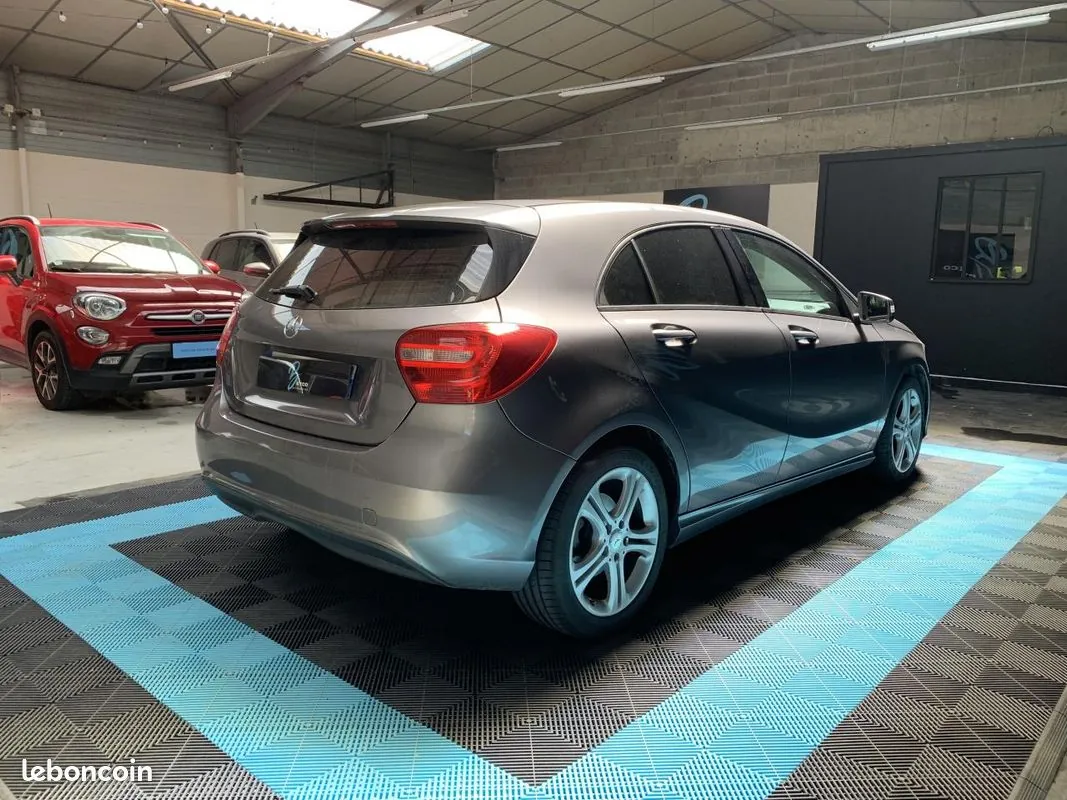 Mercedes-Benz A-Class 2016 photo 4