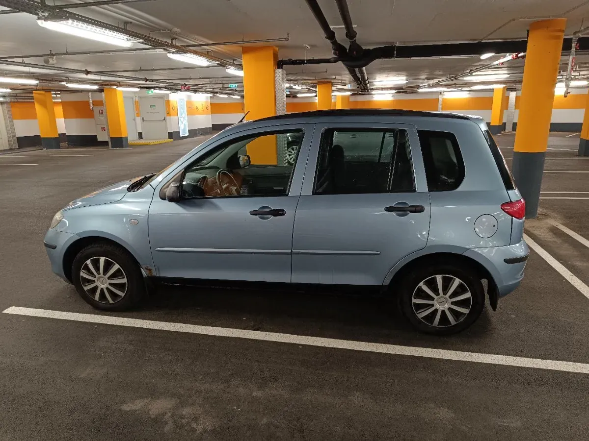 Mazda Mazda2