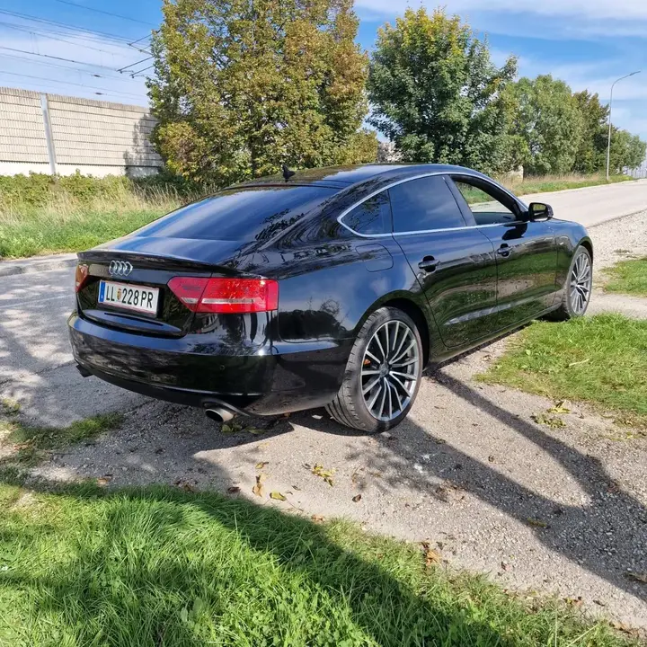 Audi A5 2010 photo 2