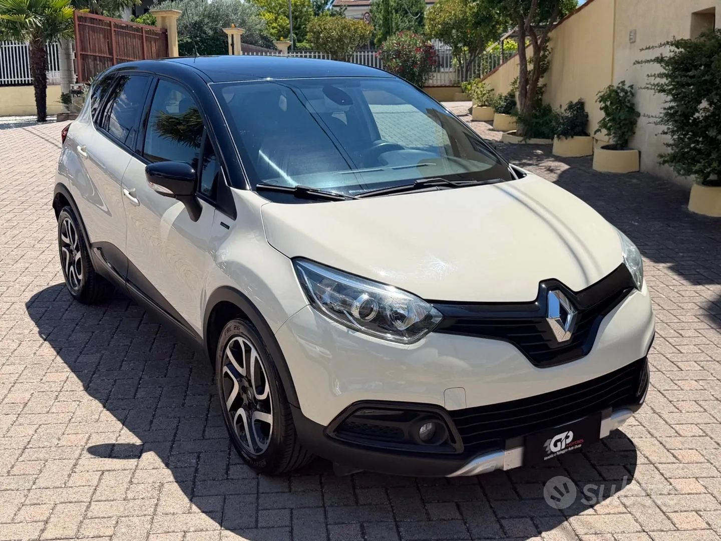 Renault Captur 2017 photo 2