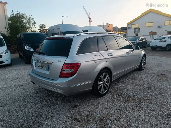 Mercedes-Benz C-Class 2012 photo 4