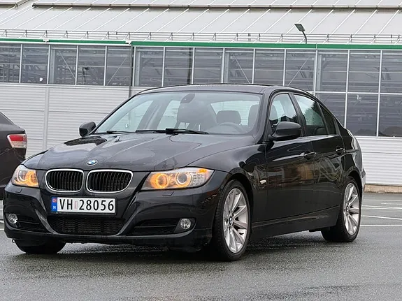 BMW 3 Series 2010 photo 5