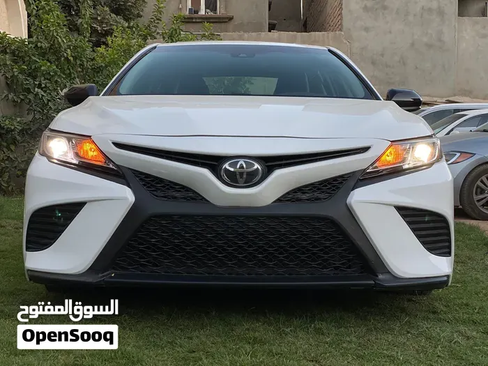 Toyota Camry 2018 photo 3