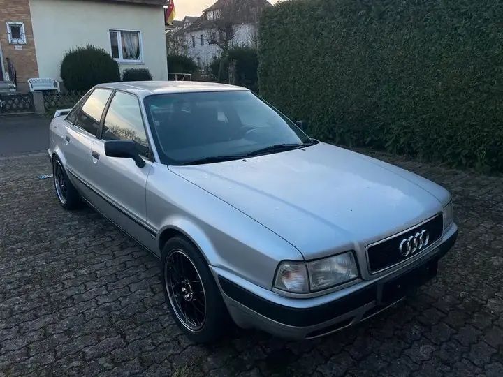 Audi 80