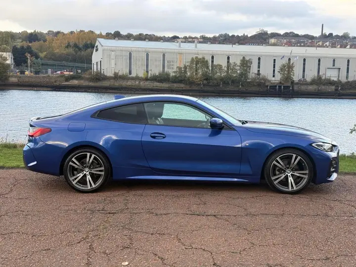 BMW 4 Series 2023 photo 3