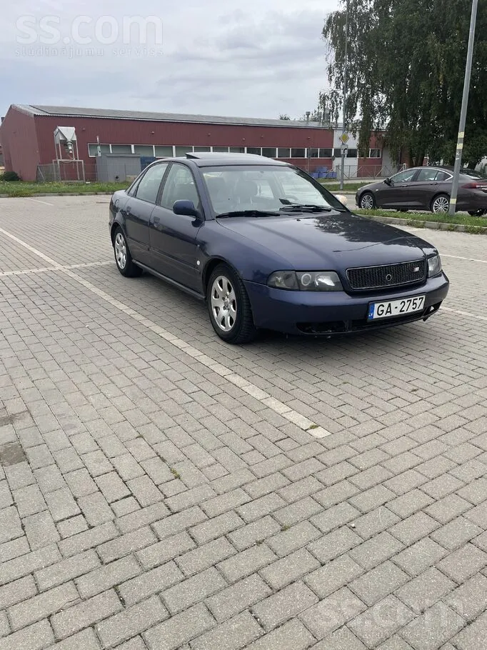 Audi A4 1996 photo 2