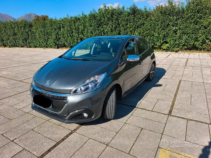 Peugeot 208 2017 photo 5
