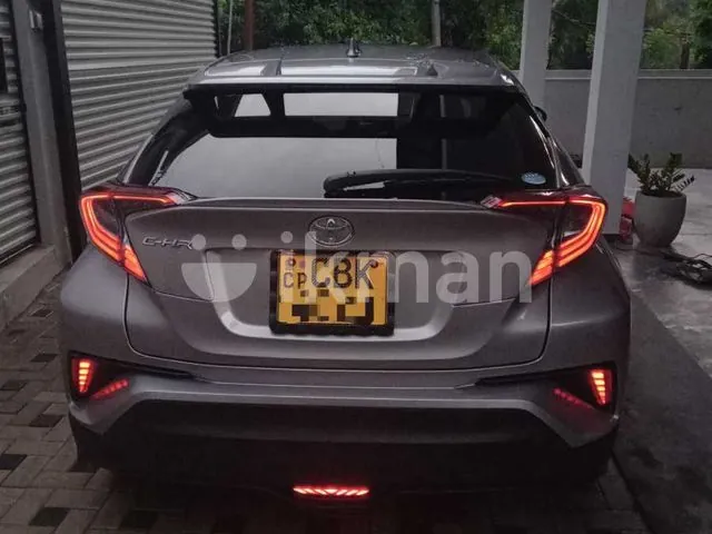 Toyota Chr 2018 photo 2