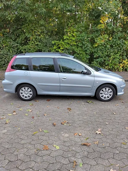 Peugeot 206 2004 photo 3