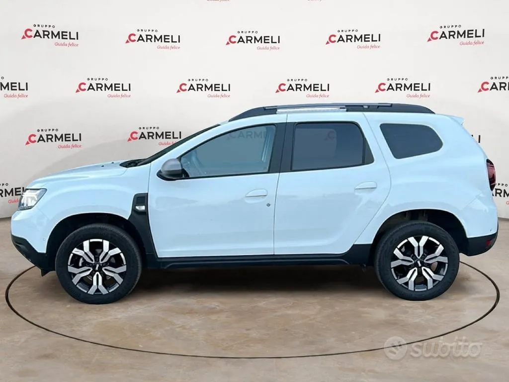 Dacia Duster 2023 photo 2