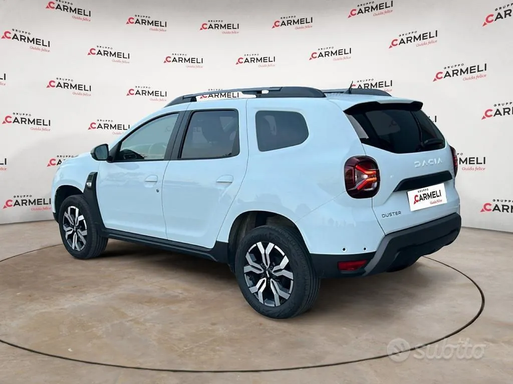 Dacia Duster 2023 photo 3