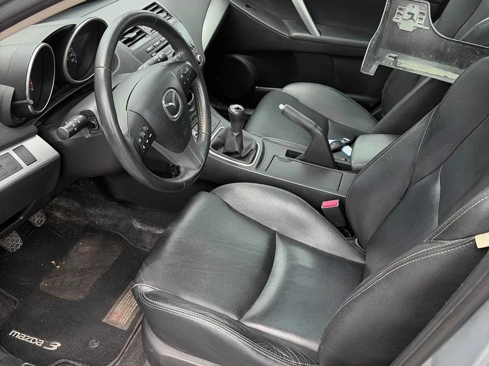 Mazda Mazda3 2012 photo 5