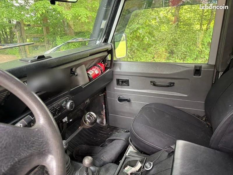 Land Rover Defender 1998 photo 3