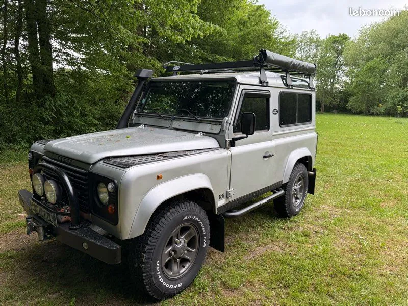 Land Rover Defender