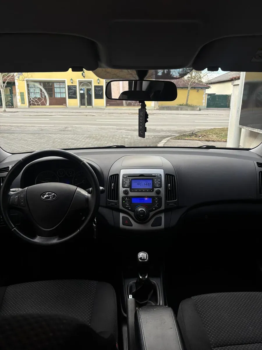 Hyundai I30 2011 photo 3