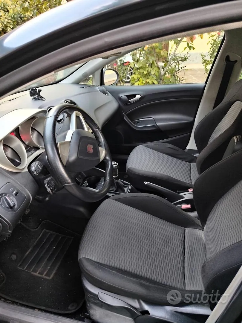 Seat Ibiza 2011 photo 5