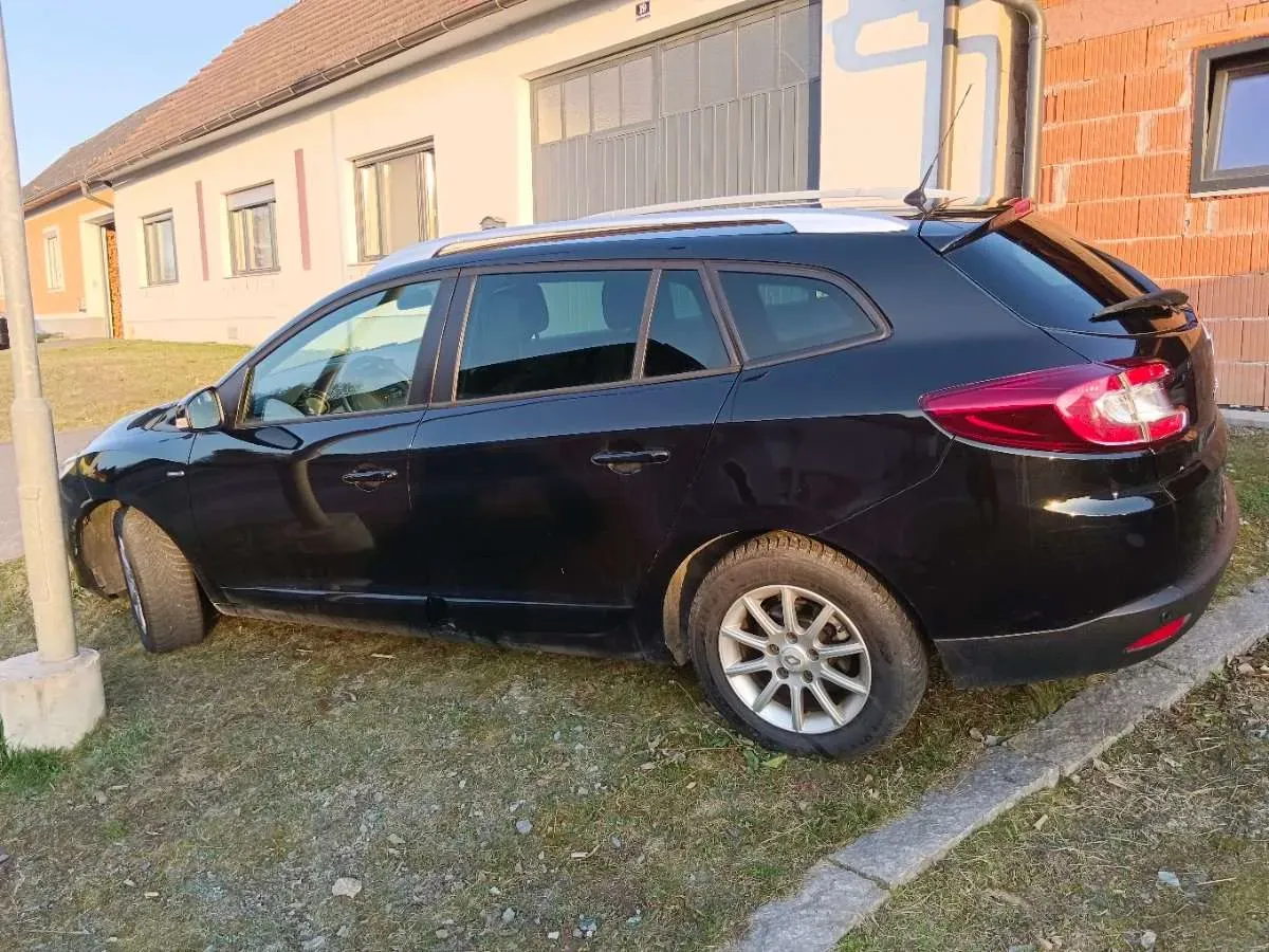 Renault Megane 2014 photo 2