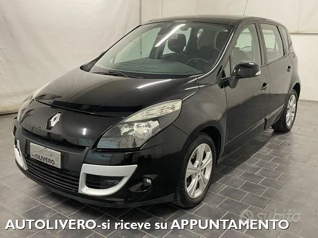 Renault Scenic 2011 photo 2