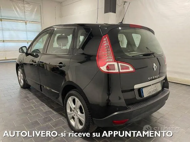 Renault Scenic 2011 photo 3