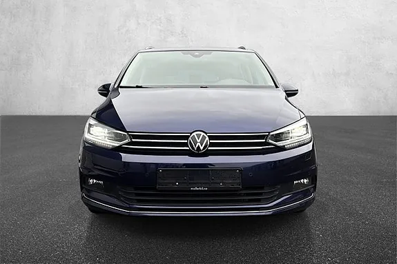 Volkswagen Touran 2022 photo 2