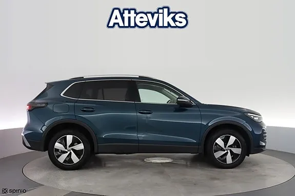 Volkswagen Tiguan 2024 photo 2