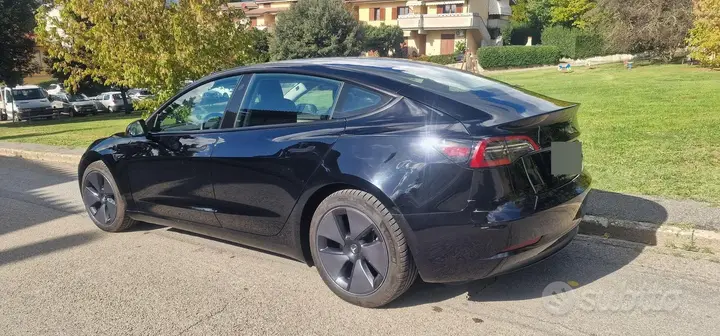 Tesla Model 3 2023 photo 5
