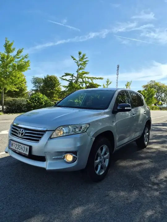 Toyota Rav4 2011 photo 2