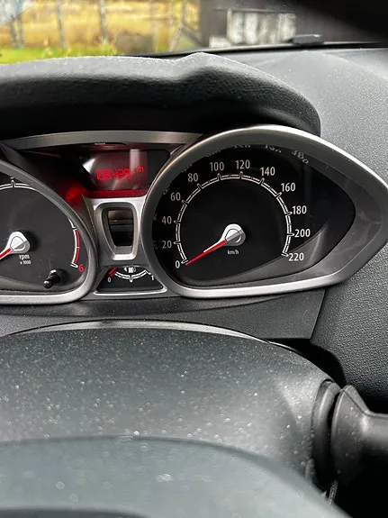 Ford Fiesta 2012 photo 4