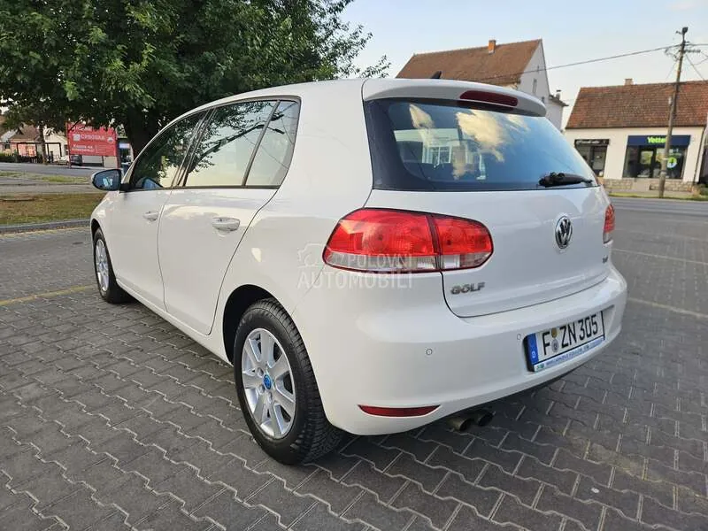 Volkswagen Golf 2010 photo 5