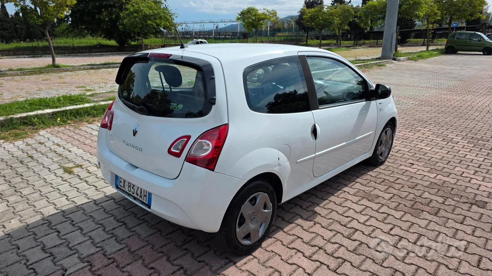 Renault Twingo 2014 photo 4