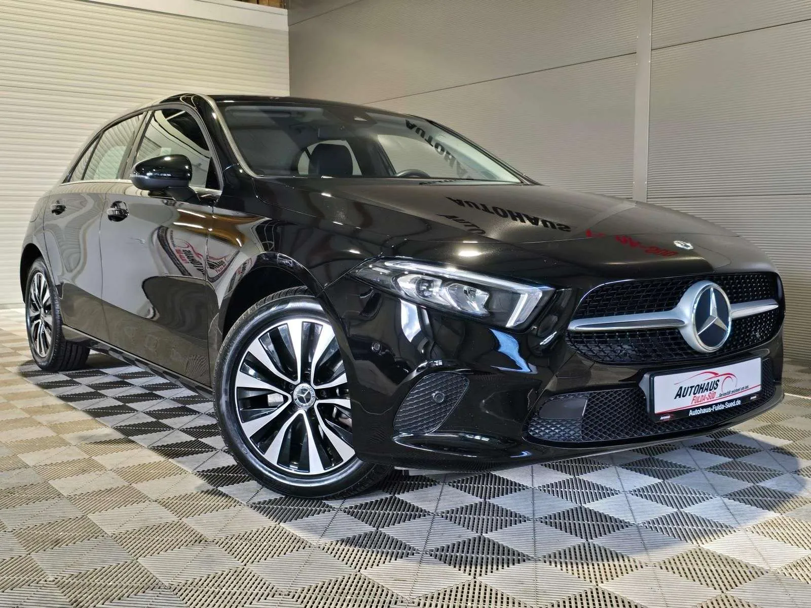 Mercedes-Benz A250E