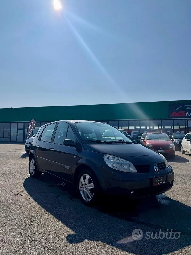 Renault Scenic 2006 photo 2