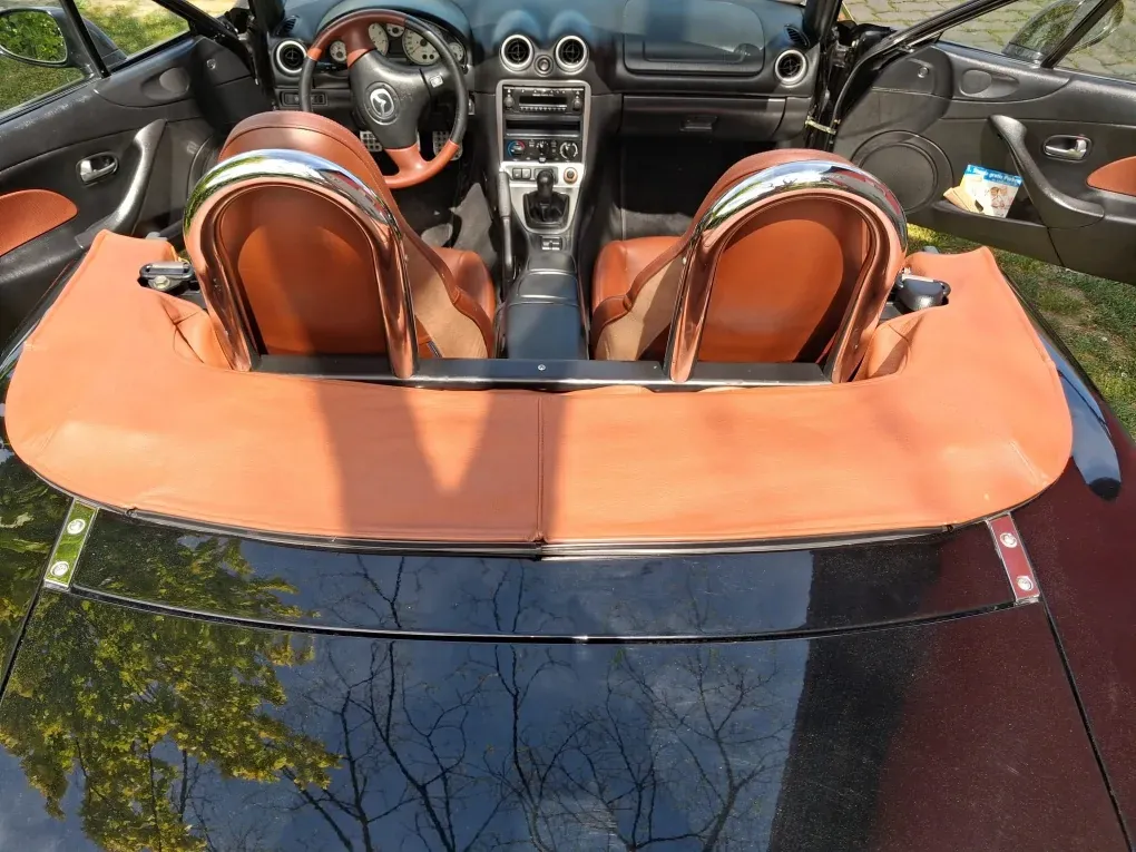 Mazda Mx-5 2002 photo 2