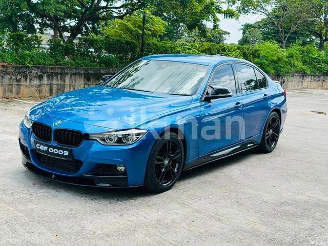 BMW 318I 2018 photo 4