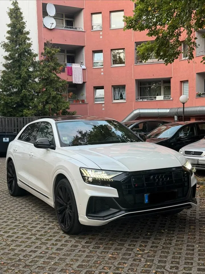 Audi Sq8