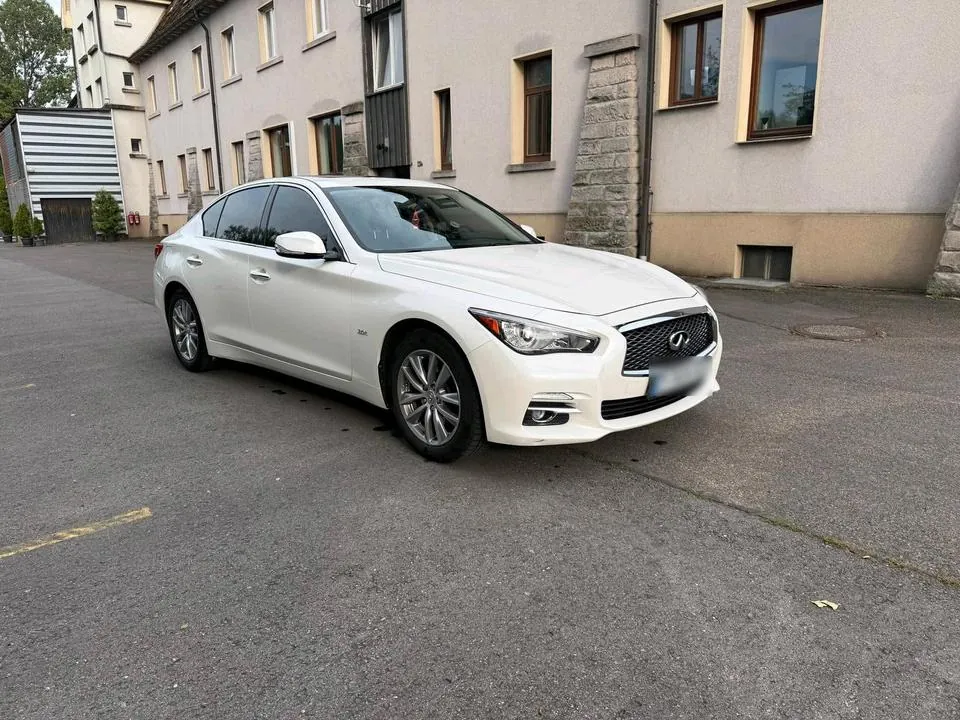 Infiniti Q50