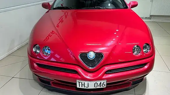 Alfa Romeo Gtv 2001 photo 5