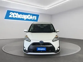 Toyota Sienta 2015 photo 3
