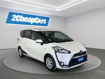 Toyota Sienta 2015 photo 4