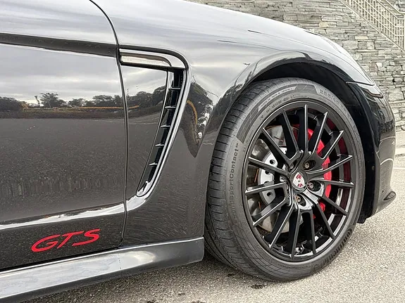 Porsche Panamera Gts